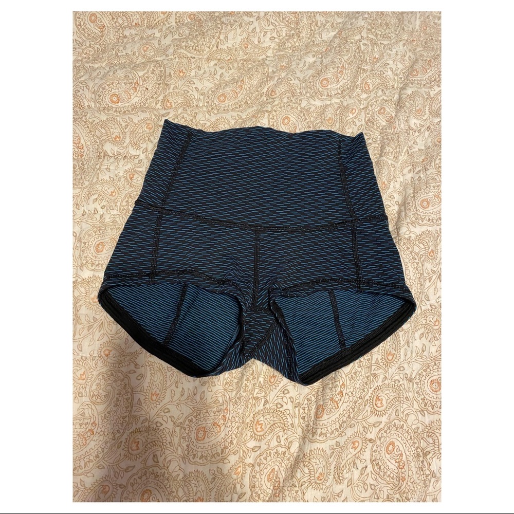 lululemon booty shorts align